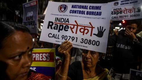 สุดเศร้า สาวอินเดียโดนจุดไฟเผาทั้งเป็น ปางตาย ขณะไปขึ้นศาลคดีถูกข่มขืน