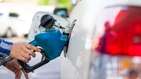 บาทแข็งหนุนคนไทยใช้น้ำมันเพิ่ม