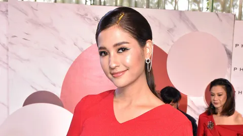 หวานทะลุคลิป "มารี" บอกรัก "กัน" กลางสระ ไม่ซีเรียสฝ่ายชายหวงห้ามแต่งโป๊อวดคนอื่น