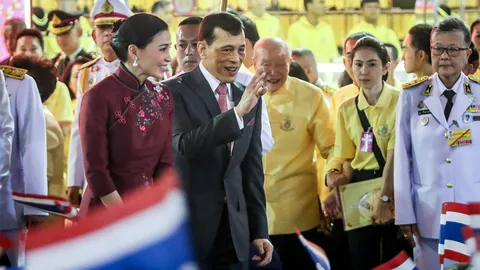 ปีติเสด็จเยาวราช "ทรงพระเจริญ" ก้อง ทรงเปิดนิทรรศการ ใต้ร่มพระบารมีฯ