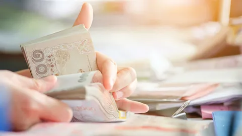 ลูกจ้างเฮ อนุมัติ ปรับค่าแรง 5-6 บาท ภูเก็ต-ชลบุรี 336 ต่อวัน