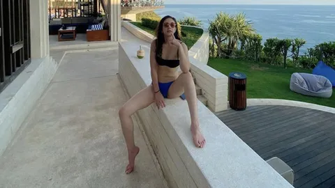 ตาค้างกันไปเลย แป้ง อรจิรา นุ่งบิกินีโพสท่าถ่ายรูปเผ็ดซี้ดแซ่บมาก