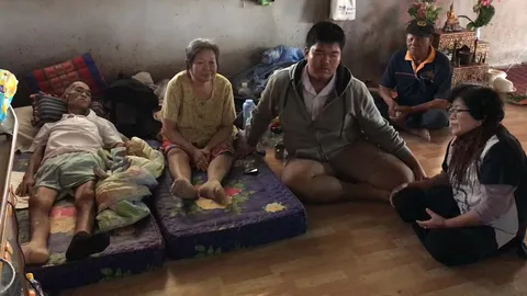 วอนช่วยหนุ่ม ม.3 พี่สาวตาย พ่อมะเร็งระยะสุดท้ายนอนข้างโลง แถมแม่โรครุม