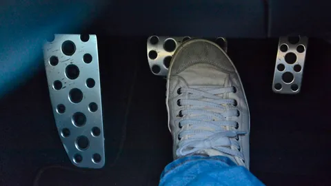 ง่ายแต่ไม่ค่อยมีใครทำ ใช้เบรกยังไงให้ปลอดภัยจากอุบัติเหตุ?