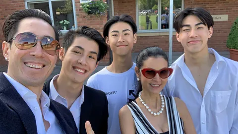 ซุบซิบกับหมวยแซบ : เจ้าสมุทรตามติดพ่อเจไปงาน พ่อร้องบนเวทีลูกชายโชว์สเต็ปอยู่ข้างๆ