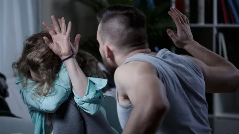 ทำไมจำตอนที่เขา "จูบ" ลืมตอนที่เขา "ตบ"