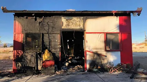 "วัดไทย" เวกัส ถูกบุกยิง-เผา ฝรั่งผิวขาวหนีไปฆ่าตัวตาย