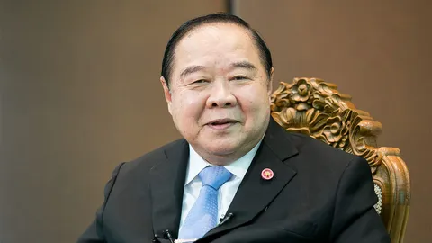 "ป้อม" ประกาศิต สนธิรัตน์-ที่เดิม