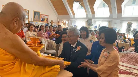 สายตรงจากต่างแดน : ประสาร-พวงทิพย์ จัดทอดกฐินที่วัดไทยกรุงวอชิงตัน ดี.ซี. 