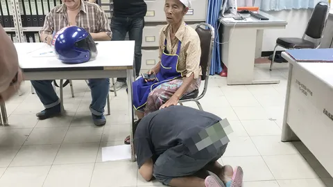 สาวใหญ่ร่ำไห้ ก้มกราบ "ยายพิศ" ขอโทษใช้แบงก์กาโม่ ซื้อข้าว หวังเงินทอน