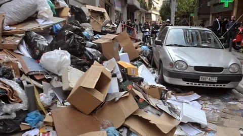 ทารกแม่ทิ้งรอดตายปาฏิหาริย์ รถขยะมาช้า - คนใจบุญไปพบ