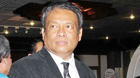 วัชระ ปูด สอดไส้แต่งตั้ง คนกันเอง เป็น กมธ.ศึกษาสร้างสภาฯ ใหม่ 