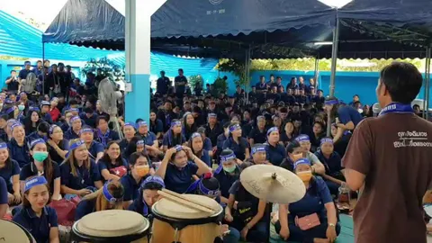 ยังช็อก 997 ชีวิต ลูกจ้างโรงงานยางฯ ตกงานกะทันหัน ไม่เชื่อบริษัทเจ๊ง 