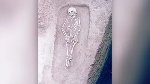 โครงกระดูกคนแคระชี้พฤติกรรมสังคมโบราณ