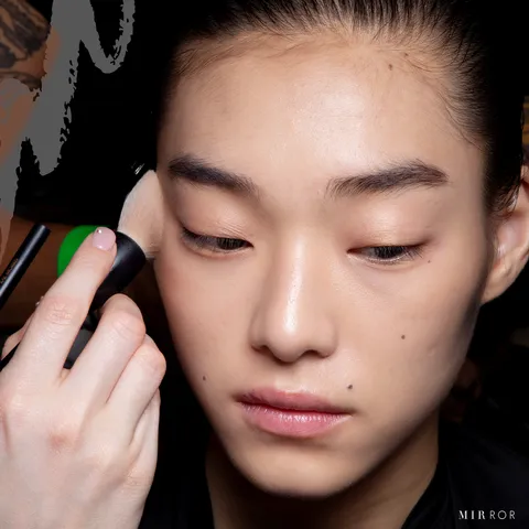 6 เคล็ดลับ "เทคนิคการลงรองพื้น" ให้เนียนสวยแบบมือโปร