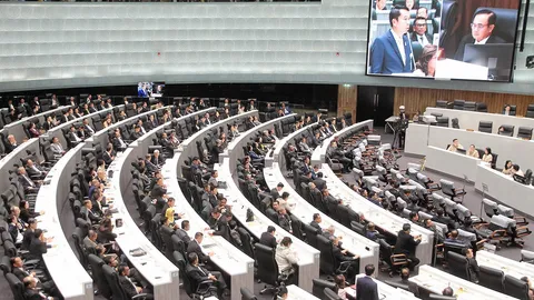 “ชวน” นัดประชุมสภาฯ 8-9 ม.ค. ถกงบปี 63 กมธ.ตั้ง 9 ข้อสังเกต ก.กลาโหม