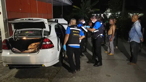 ตำรวจไล่ล่ารถเก๋งแหกด่านไกลกว่า 15 กม. ต้องยิงสกัดโดนคนขับบาดเจ็บ