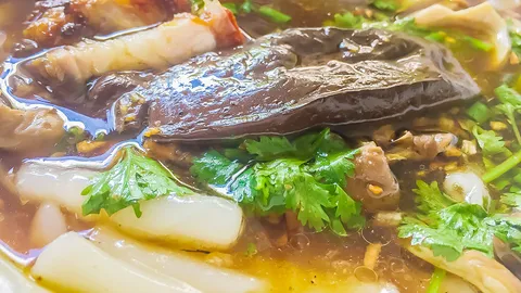 กินเผือกกันยาวๆ #มี่โป๊ะแตก ดราม่าภาคต่อ "ก๋วยจั๊บ Everyday"