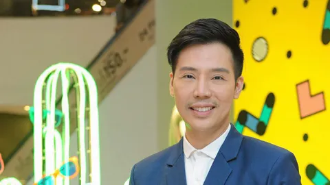 บุคคลในข่าว : ฌาน ชานนท์ ร่วมมอบเสื้อผ้าและสิ่งของ เพื่อจัดจำหน่ายที่ ร้านปันกัน