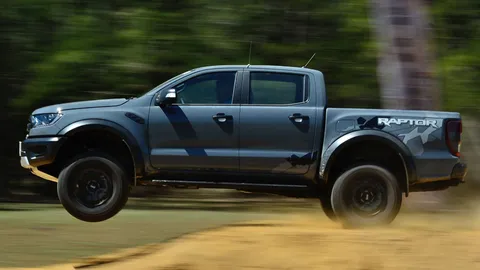 สุดยอดความหนัก รวม 5 รถอ้วนน้ำหนักตัวเกิน 2.3 ตันที่ขายในไทย!