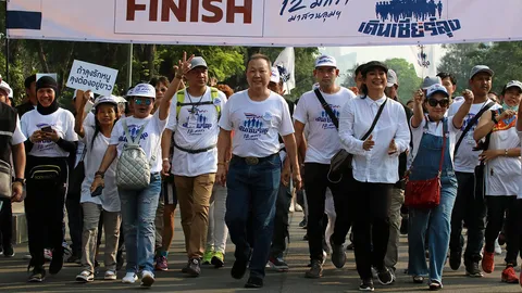 ฝ่ายเชียร์