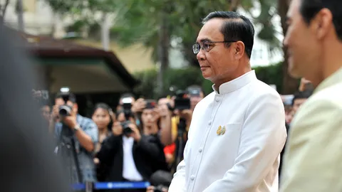 “ประยุทธ์” ลั่น พร้อมแจงศึกอภิปรายไม่ไว้วางใจ แม้ไม่รู้จะถูกเล่นงานอะไร