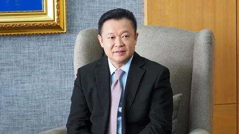 “ตรุษจีน” แจกเหรียญเจ้าคุณธงชัย