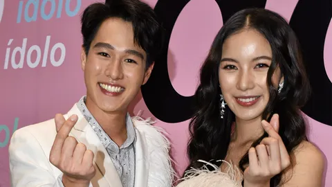 "ทอย-มุก" ครบรอบเป็นแฟน 1 ปี สวีตหวานไม่มีตก