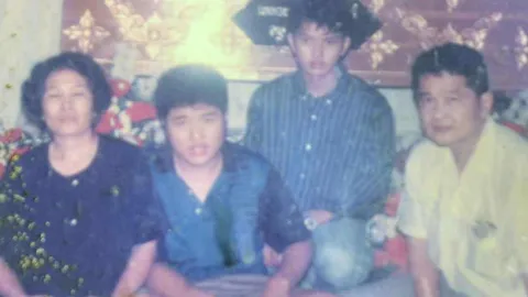 ขอหมายค้น หา "3 คนในบ้าน" ทยอยหายสาบสูญ เหลือลูกชายคนเดียว