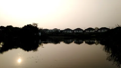 กู้ภัยช่วย ตร.งมบ่อน้ำ หาหลักฐาน "ไอซ์หีบเหล็ก" ชาวบ้านผวาไม่กล้าตกปลา