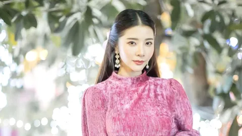 เนย เคลียร์ดราม่า หลังโดนแฉดาราลูกหมูกับแฝดทาขนมปังลัดคิวเข้าร้านอาหาร