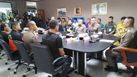 ผบช.น.เรียกทีมสอบสวนประชุม วางแนวทางหาหลักฐานคดี "ไอซ์หีบเหล็ก" เพิ่ม