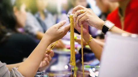 กงสี่ฟาไฉ ราคาทองวันไหว้ตรุษจีน ขึ้น 100 รูปพรรณขายออกบาทละ 23,050 