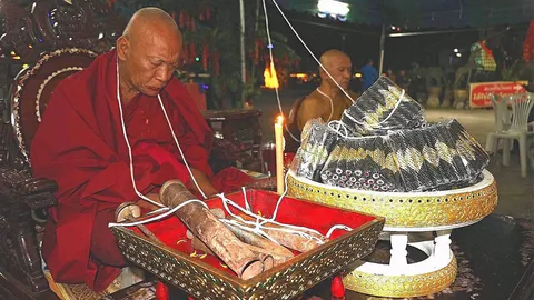 เหนือฟ้าใต้บาดาล : แผ่นยันต์มหามงคลตรุษจีน หลวงพ่อแป๊ะพระนักพัฒนา