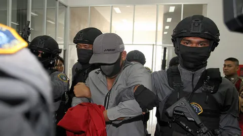 เร่งสรุปสำนวน ผอ.ฆ่า 3 ศพชิงทอง (คลิป)