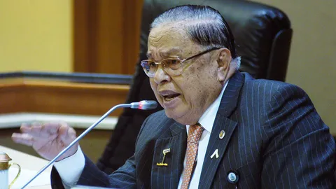 สกู๊ปหน้า 1 : ปู่ชัย ชิดชอบ 63 ปีบนถนนการเมือง