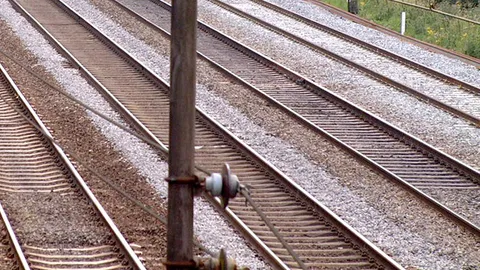 สะดุ้งทั้งงาน ญาติจัดงานศพให้หนุ่มใหญ่ ถูกรถไฟชน สุดท้ายโผล่สภาพมอมแมม