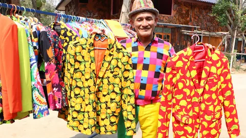 เจ้าของปั๊มโปรโมตร้าน แต่งชุด "มะลิง กิงกอง" เรียกลูกค้าทำยอดวันละล้าน