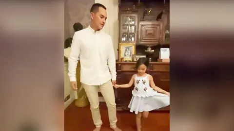 สงกรานต์ ช่วย น้องปีใหม่ ซ้อมเต้น แต่แคปชั่นทำชาวเน็ตวิจารณ์หนัก (คลิป)