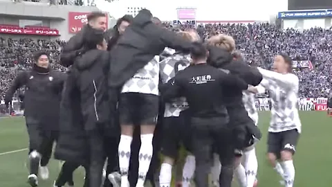 ชมไฮไลต์-จุดโทษ "โกเบ" ซัดโทษดับ "มารินอส" 3-2 ซูเปอร์คัพ 2020 (คลิป)