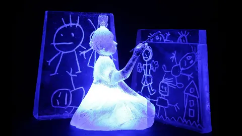 เที่ยวยุโรปเหนือ แวะ “ลัตเวีย” ชมงานแกะสลักน้ำแข็งสวยอลังการ