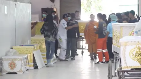 ญาติเศร้า รับศพ พ่อแม่ลูกเหยื่อจ่าคลั่ง บำเพ็ญกุศลวัดสุทธจินดาวรวิหาร