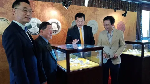 อธิบดีกรมธนารักษ์ เป็นประธานเปิดงานแสดง เหรียญธนบัตรเงินตราโบราณ  