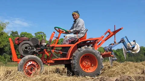 อีลุย..รถไถไทยประดิษฐ์