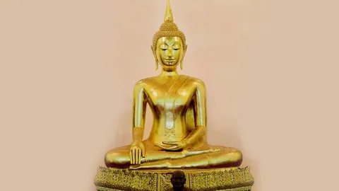 หนึ่งเดียวในโลก “พระพุทธรูปกลักฝิ่น” วัดสุทัศน์