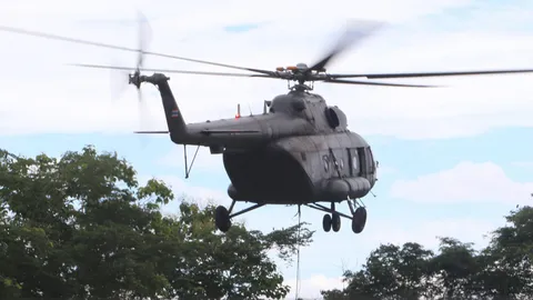 ทบ.ส่ง Mi-17 ขนอุปกรณ์ดับไฟป่าภูกระดึง ทอ.ส่งซี-130 บินดับไฟที่เขาใหญ่