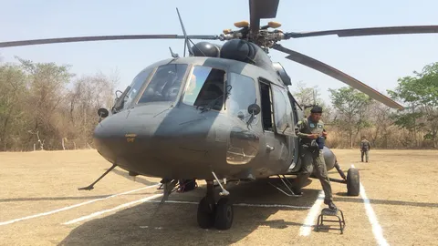 เฮลิคอปเตอร์ Mi-17 มาช่วยยกรถไถและกระบะขึ้นไปทำแนวกันไฟภูกระดึงแล้ว 