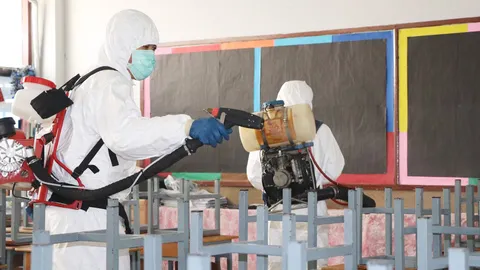 พบเพื่อนร่วมชั้น เด็ก 8 ขวบ เสี่ยงติดเชื้อ "โควิด-19" สูง 36 ราย