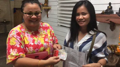 สาวศรีราชา ซื้อสลากเลขท้าย 38 ไว้ 2 ใบดวงเฮงเป็นเศรษฐินีถูกหวย 12 ล้าน