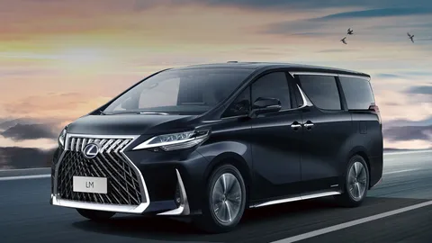 ALPHARD ยังต้องหลบ ยอมสยบเมื่อพี่เค้าโผล่ LEXUS LM300h ตู้หรูราคาน่ารัก! 